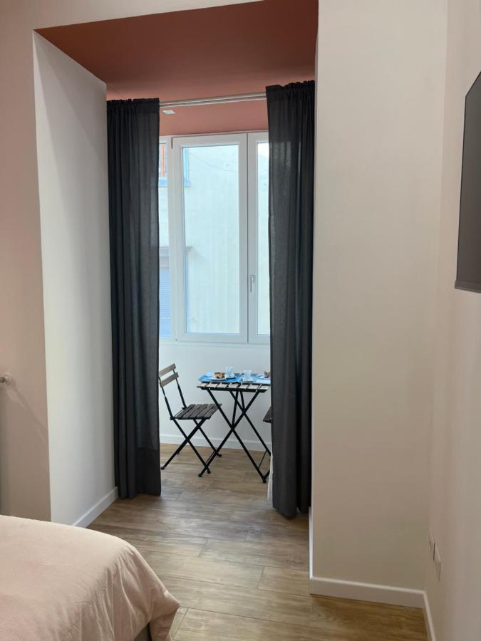 Couette-café Plan B Naples